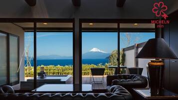 1 غرفة نوم وألحفة محشوة بالريش وعناصر مجانية داخل الميني بار