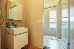 Superior Double Room | Bathroom - Dongshan Free Garden B&B (Dongshan)