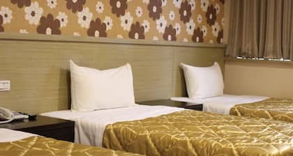 Home Full Hotel