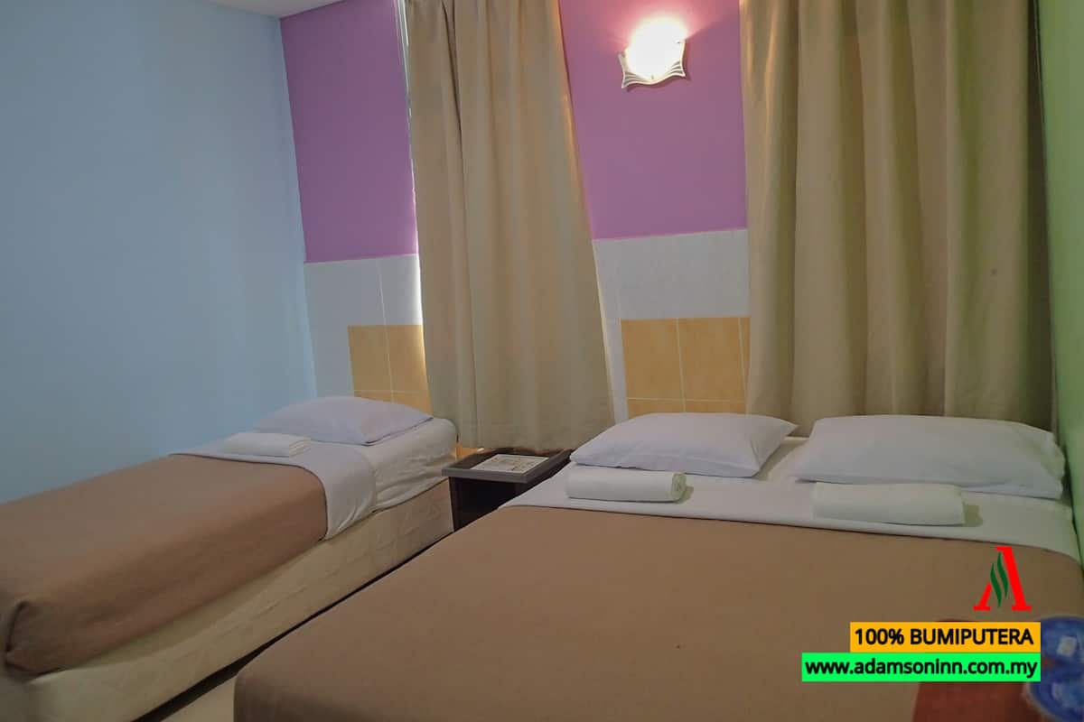 Superior Triple Room, Multiple Beds, City View | Living area | Flat-screen TV