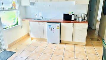 公寓 | 私人廚房 | 小冰箱、微波爐、咖啡機/沖茶器、電熱水壺