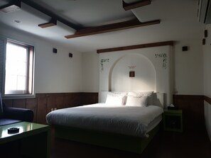 Standard Double Room | Desk, free WiFi