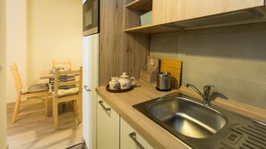 Lägenhet | Eget kök | Kylskåp, mikrovågsugn, spishäll och diskmaskin