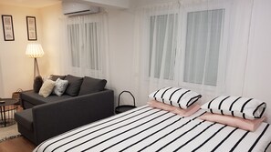 Comfort Studio | Desk, laptop workspace, blackout curtains, soundproofing - City Centre Apartments (Paphos)