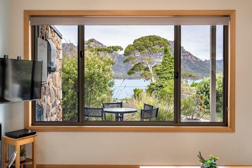 Feldspar (FS3) - Freycinet Holiday Houses