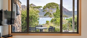 Feldspar (FS3) - Freycinet Holiday Houses