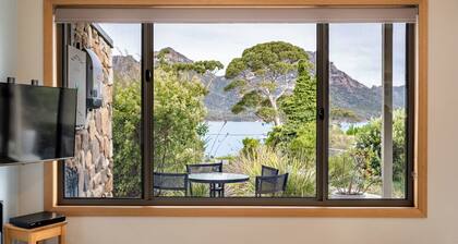 Feldspar (FS3) - Freycinet Holiday Houses