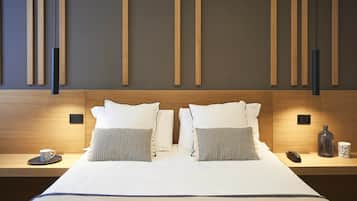 Quarto casal standard, 1 cama de casal | Edredons de pluma, Wi-Fi de cortesia, roupa de cama