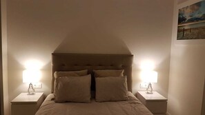 3 soverom, strykejern/-brett, wi-fi (inkludert) og sengetøy