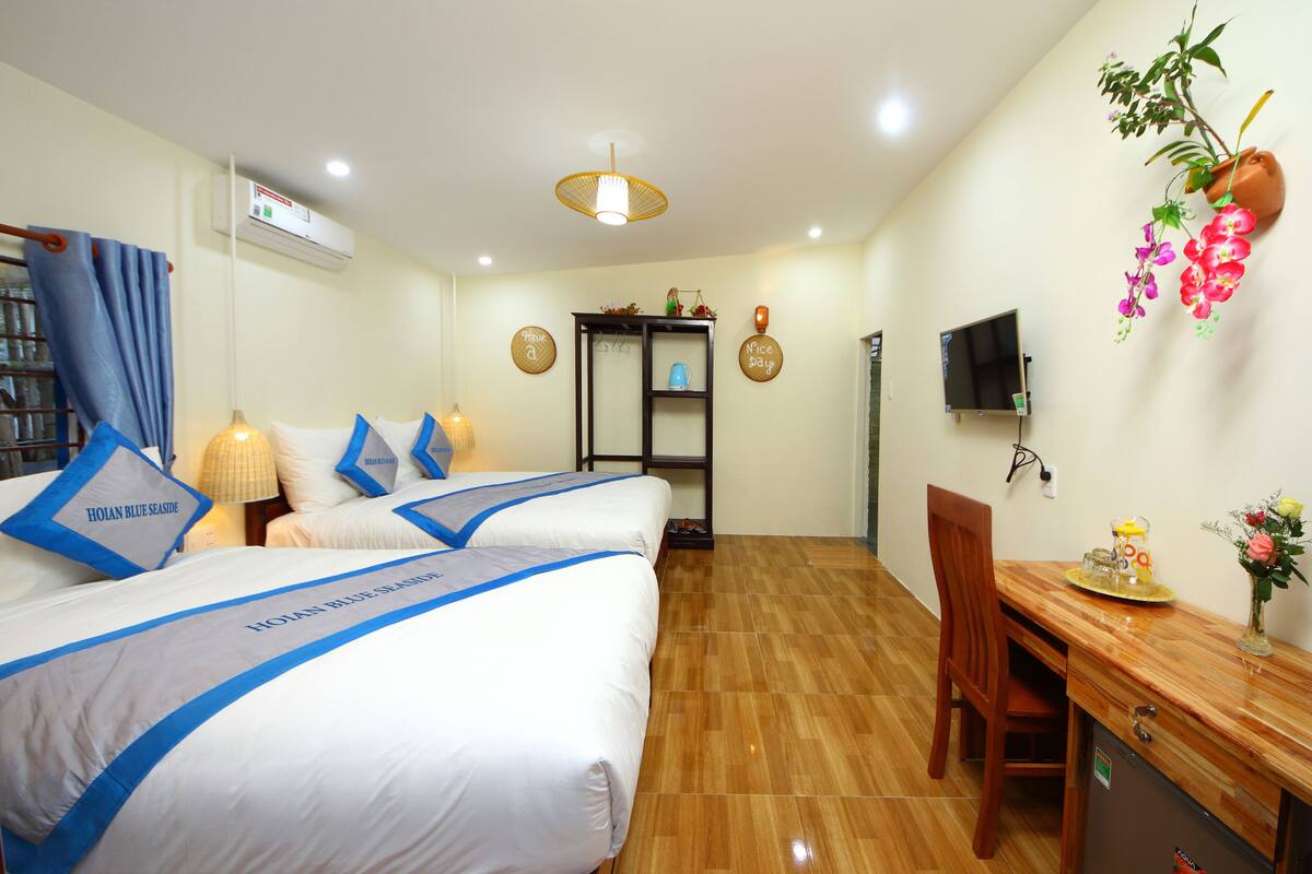 Superior Triple Room, Garden View | Premium bedding, minibar, desk, soundproofing