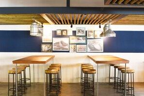 Bar (in der Unterkunft)