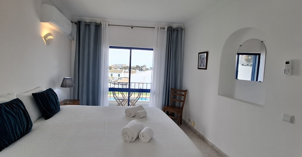 V2 Villa Jardins Da Oura Versammlung, Wifi, Pool, Bbc, Strand In 500m. - Albufeira
