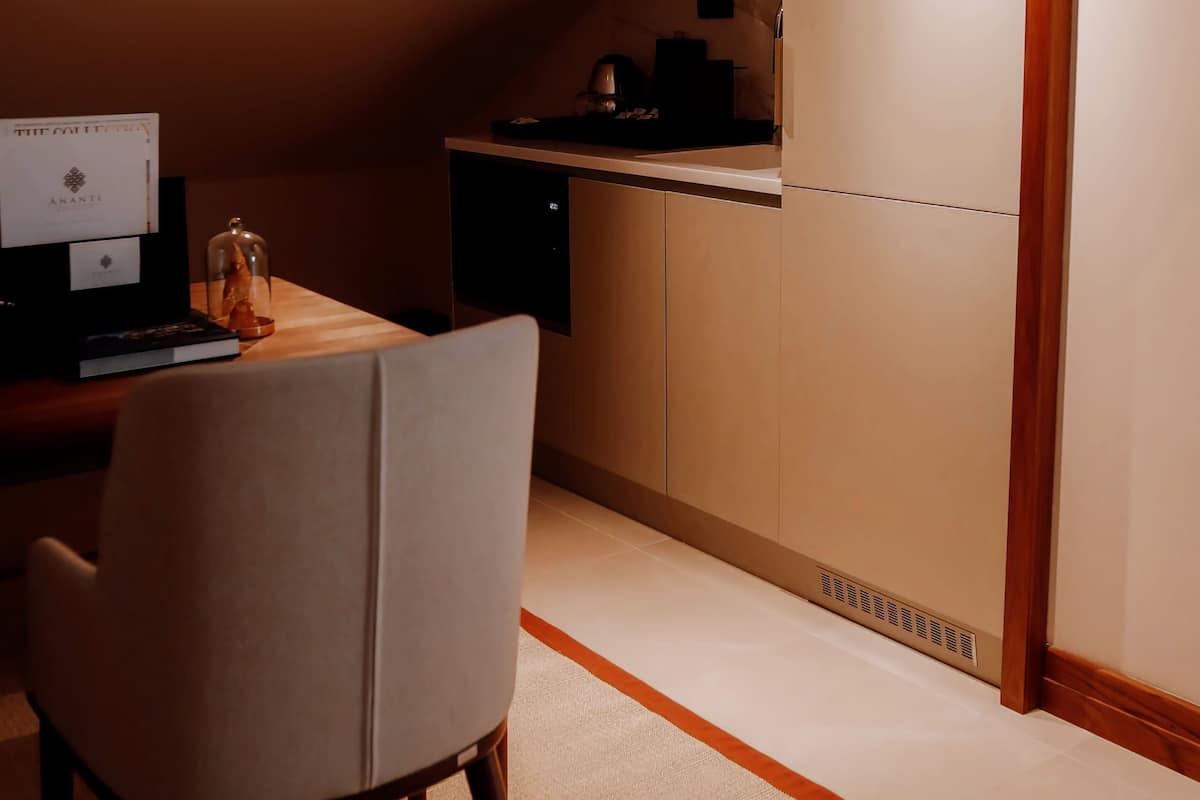 Kühlschrank, Ofen, Geschirrspüler, Espressomaschine