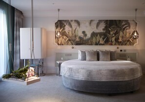 Ropa de cama de alta calidad, caja fuerte, cortinas opacas