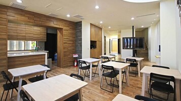 Desayuno completo incluido todos los días 