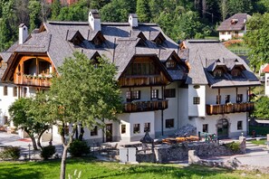 Front of property - Hotel Edelhof (Tarvisio)