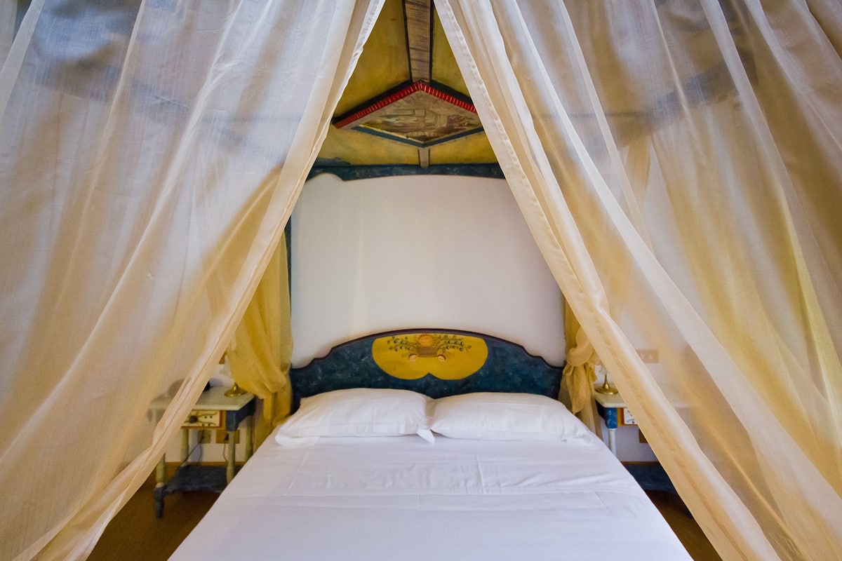 Standaard tweepersoonskamer, 1 queensize bed | Een kluis op de kamer, gratis babybedden, gratis wifi