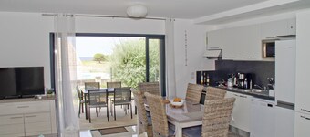 3-bedroom apartment, 80 m2, Air-conditioning, Terrace, Garden, Beaches nearby, Fiber.