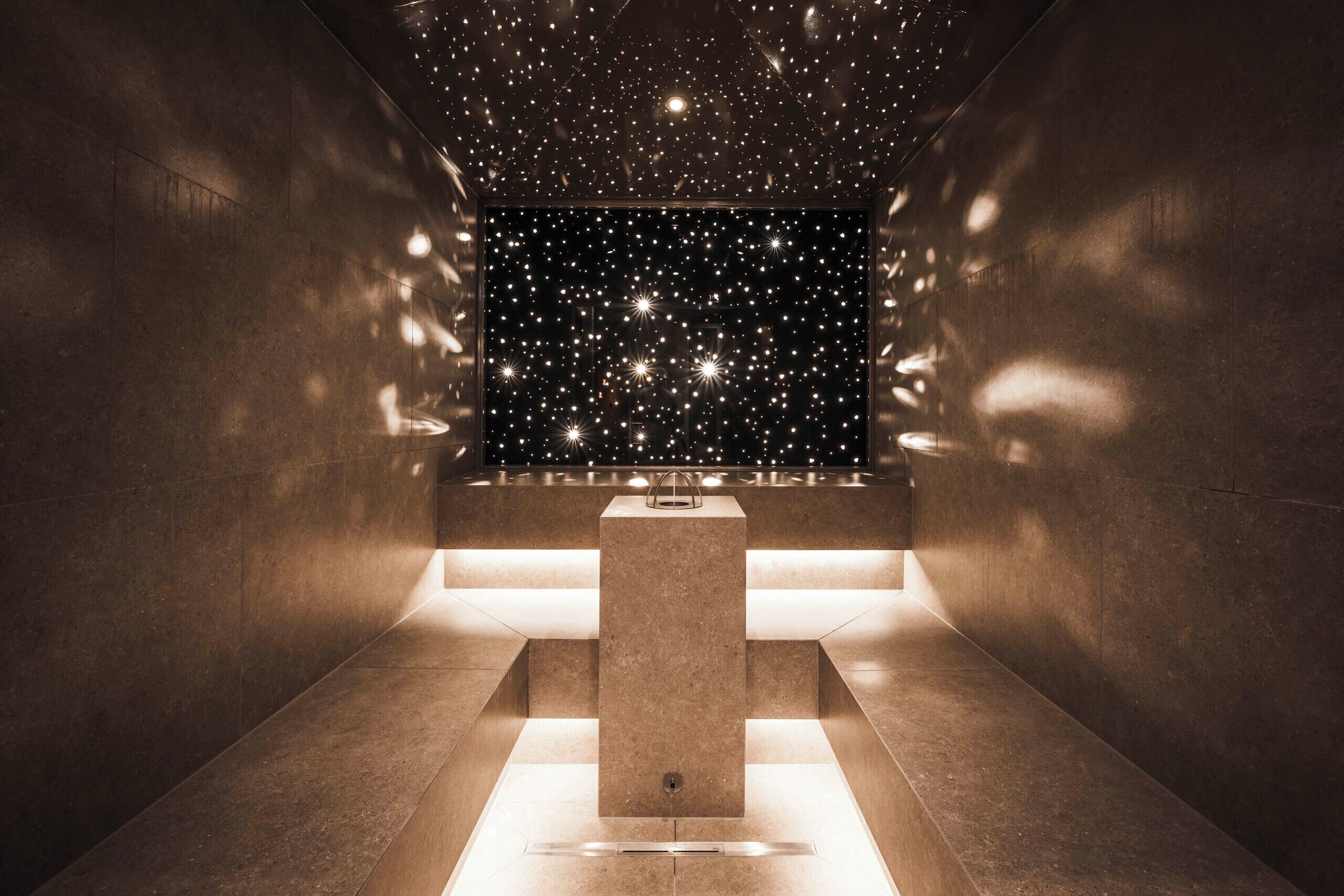 Couples treatment rooms, sauna, hot tub, steam room, body treatments
