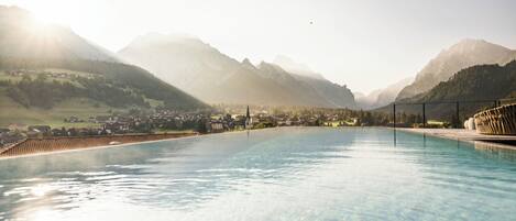 Indoor pool, 2 outdoor pools, pool umbrellas, sun loungers