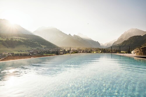 Excelsior Dolomites Life Resort