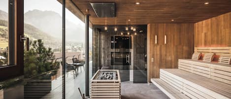 Espace de soins pour les couples, sauna, bain à remous, hammam