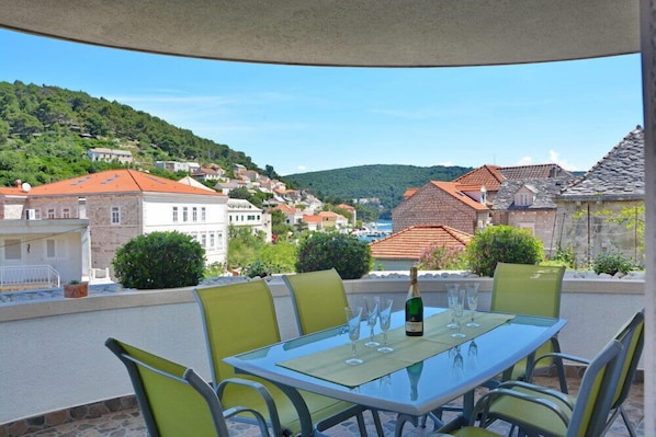 LĂ€genhet - 3 sovrum - havsutsikt | Terrass/Patio