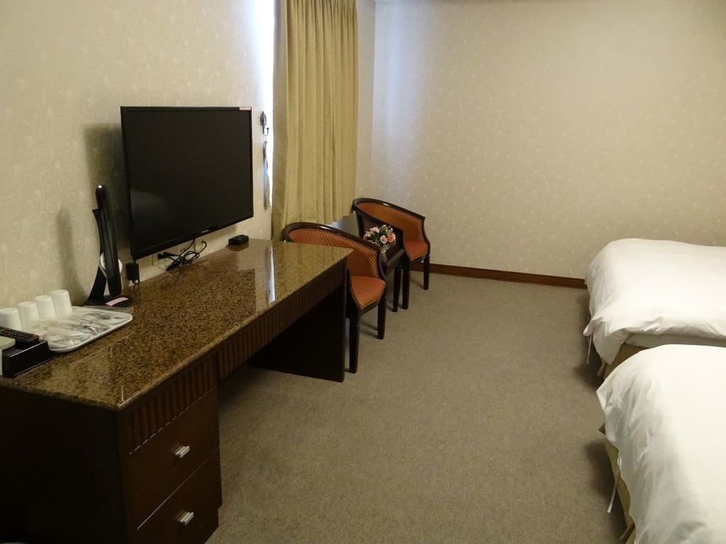 business quadruple room | desk, blackout curtains, soundproofing, free wifi