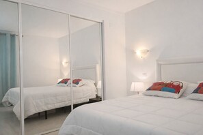 1 Schlafzimmer, Bügeleisen/Bügelbrett, Reisekinderbett, kostenloses WLAN