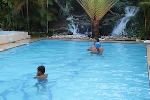 Utomhuspool