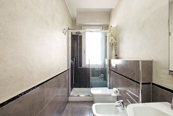 Bathroom - Flatty Apartments - Home Sweet Home (Milan)
