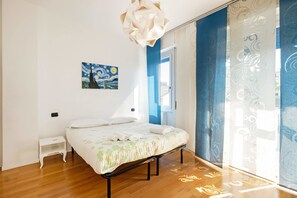 Apartamento, 1 habitación | 1 dormitorio, ropa de cama de alta calidad, edredones de plumas