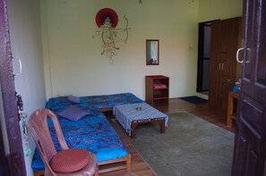 9 bedrooms, iron/ironing board, WiFi, bed sheets - Enjoy the stunning and peaceful landscape  (Pokhara)