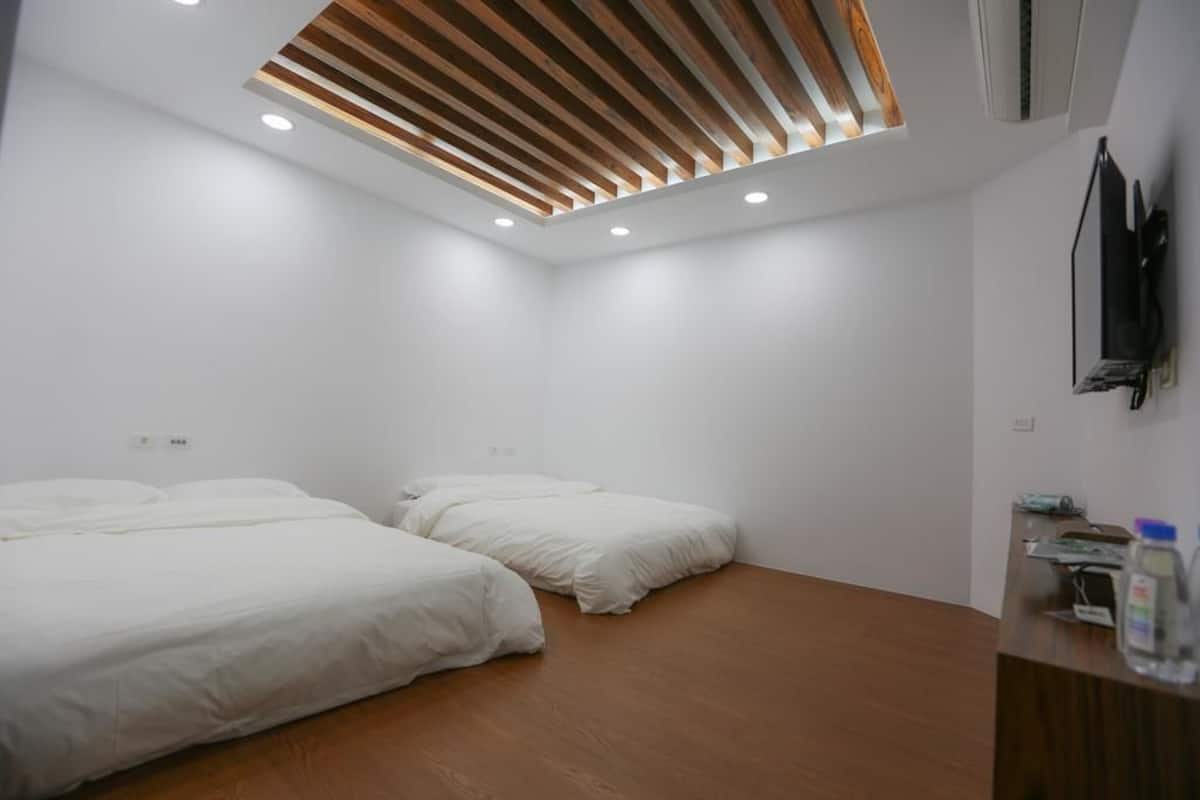 Kamar Quadruple | Tirai kedap cahaya, kedap suara, Wi-Fi gratis, dan seprai linen