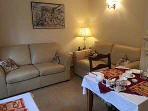 Flat-screen TV - Grove House B & B (York)