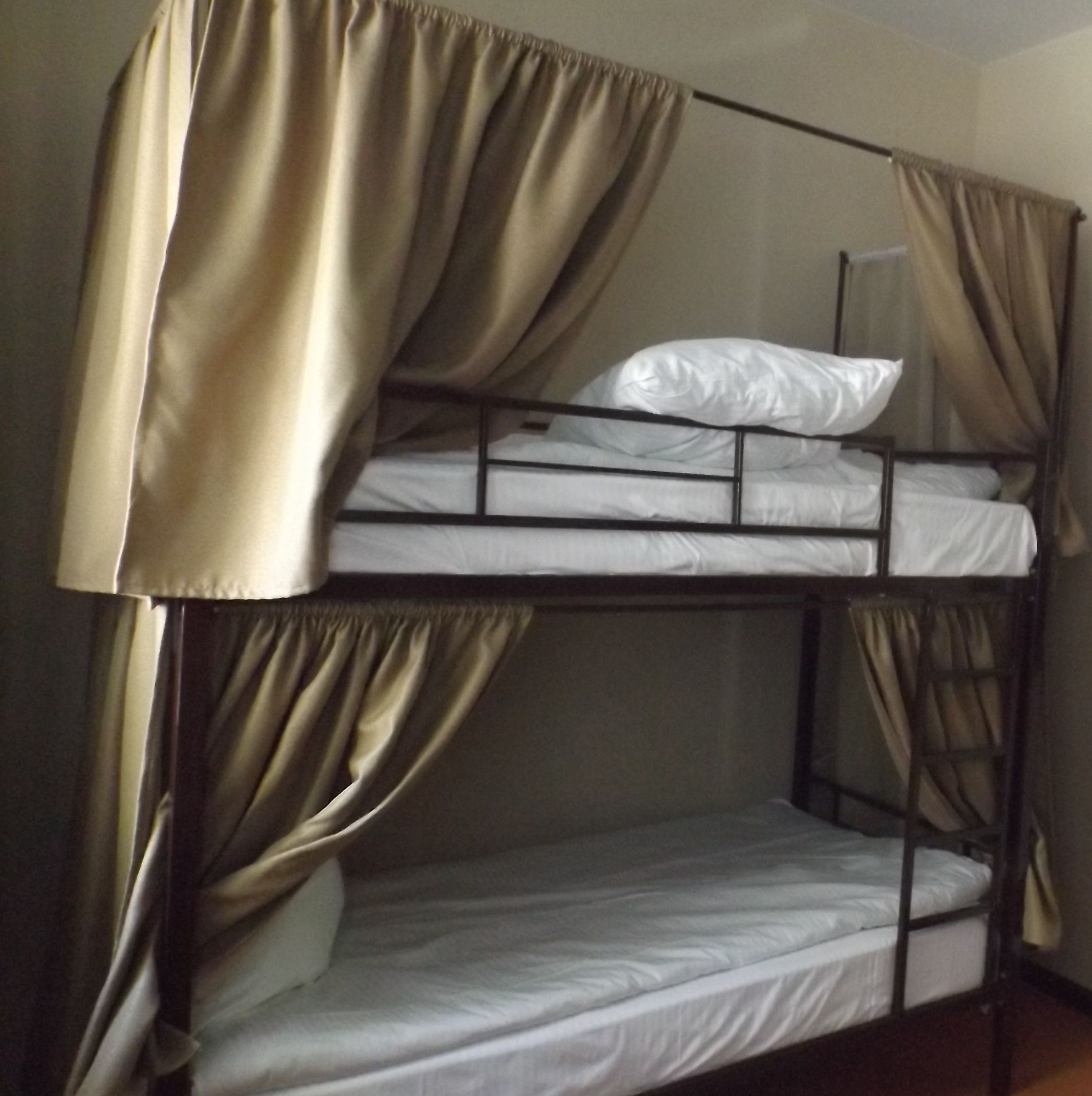 Shared Dormitory, Men only (4 guests)