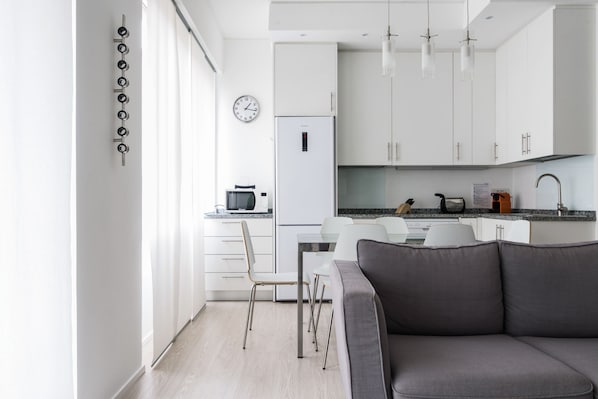 Apartment, 3 Bedrooms | Living area