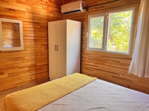 Business-Bungalow | 1 Schlafzimmer, hochwertige Bettwaren, individuell dekoriert
