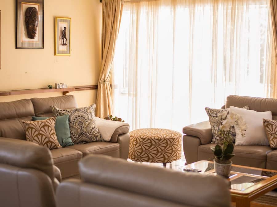 Flat-screen TV, fireplace