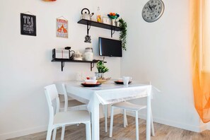 Apartment, 2 Bedrooms | In-room dining - Flatty Apartments - Alserio (Milan)