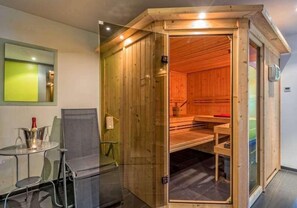 Een sauna, een bubbelbad