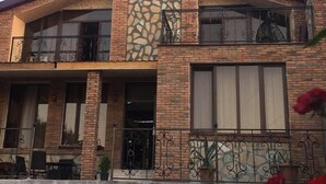 Front of property - Hotel Lile (Telavi)
