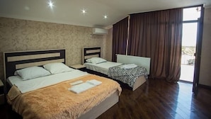 Superior Triple Room, Terrace, Mountain View - Hotel Lile (Telavi)