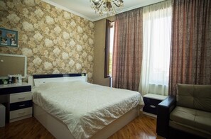 Blackout curtains, iron/ironing board, rollaway beds, free WiFi - Hotel Lile (Telavi)