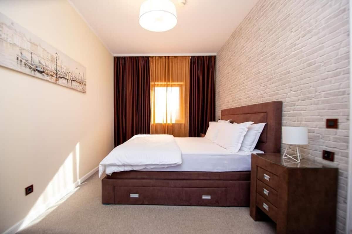 Standard Studio Suite | 20 bedrooms, premium bedding, minibar, in-room safe