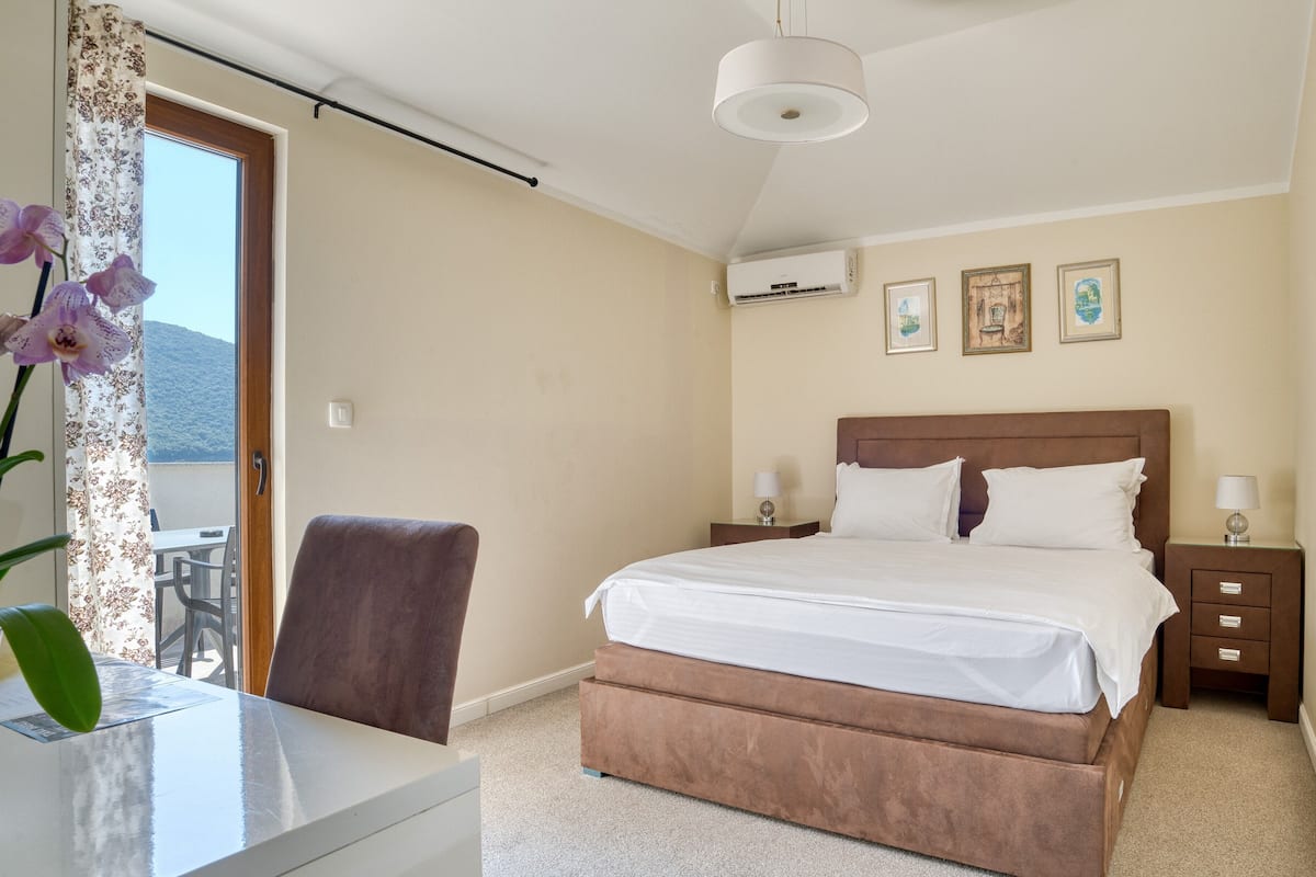 Apartment, 2 Bedrooms | 20 bedrooms, premium bedding, minibar, in-room safe