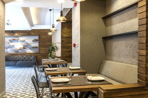 Breakfast area - Doruk Palas Hotel (Istanbul)