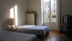 Studio | Premium bedding, down comforters, desk, rollaway beds (surcharge) - Casa di Stefano (Milan)