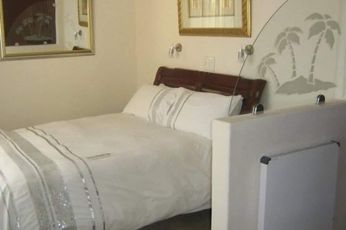 Chambre luxueuse double | Minibar, coffre-fort, fer et planche à repasser, accès au Wi-Fi (inclus)
