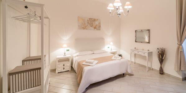 Iron/ironing board, free WiFi, bed sheets, wheelchair access